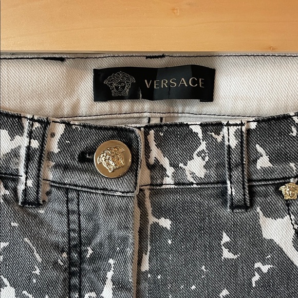 NWOT Versace Medusa Printed jeans - Picture 5 of 10